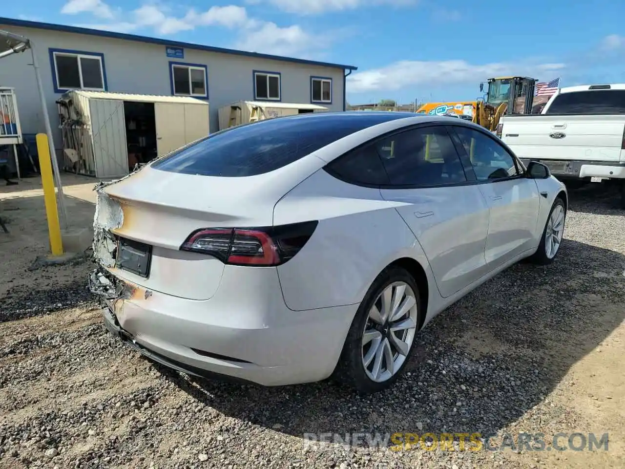 4 Photograph of a damaged car 5YJ3E1EA7LF661939 TESLA MODEL 3 2020