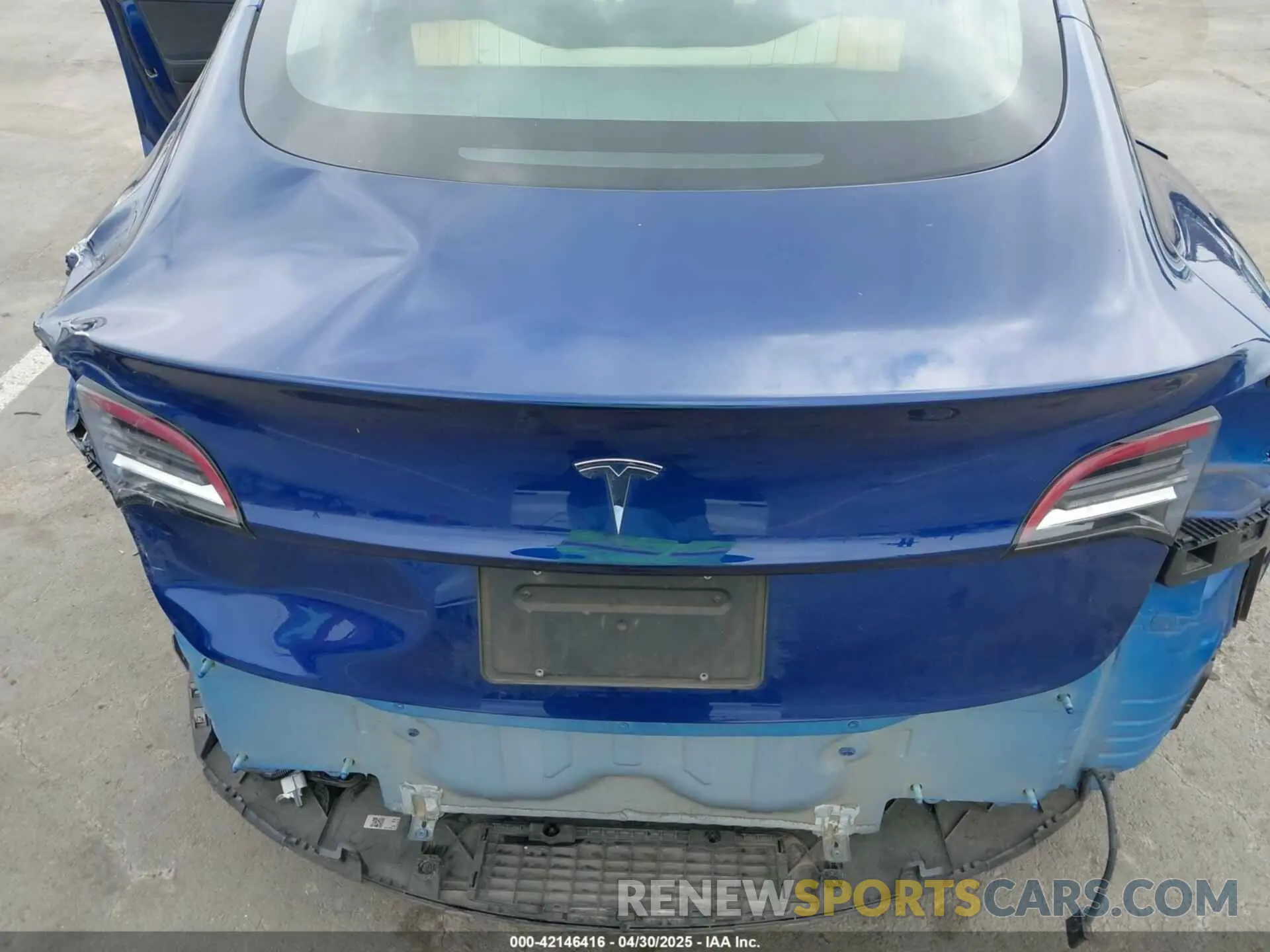 6 Photograph of a damaged car 5YJ3E1EA7LF705809 TESLA MODEL 3 2020