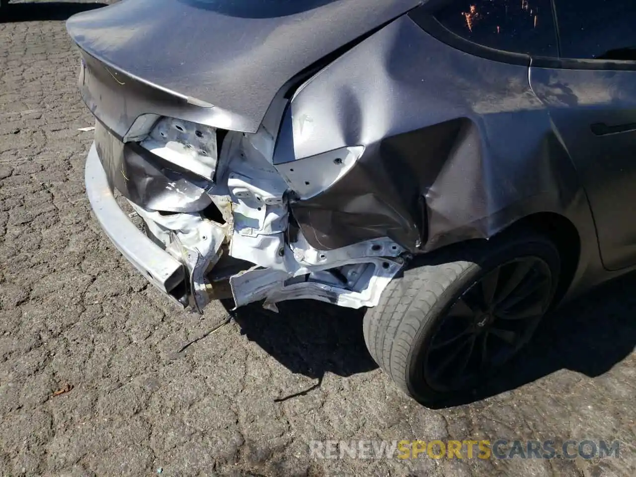 9 Photograph of a damaged car 5YJ3E1EA7LF709214 TESLA MODEL 3 2020