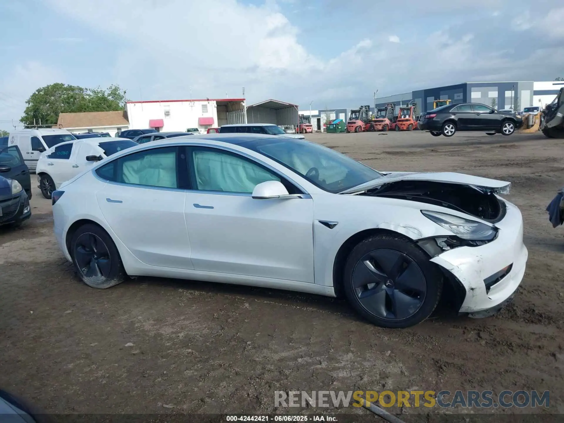 12 Photograph of a damaged car 5YJ3E1EA7LF736977 TESLA MODEL 3 2020