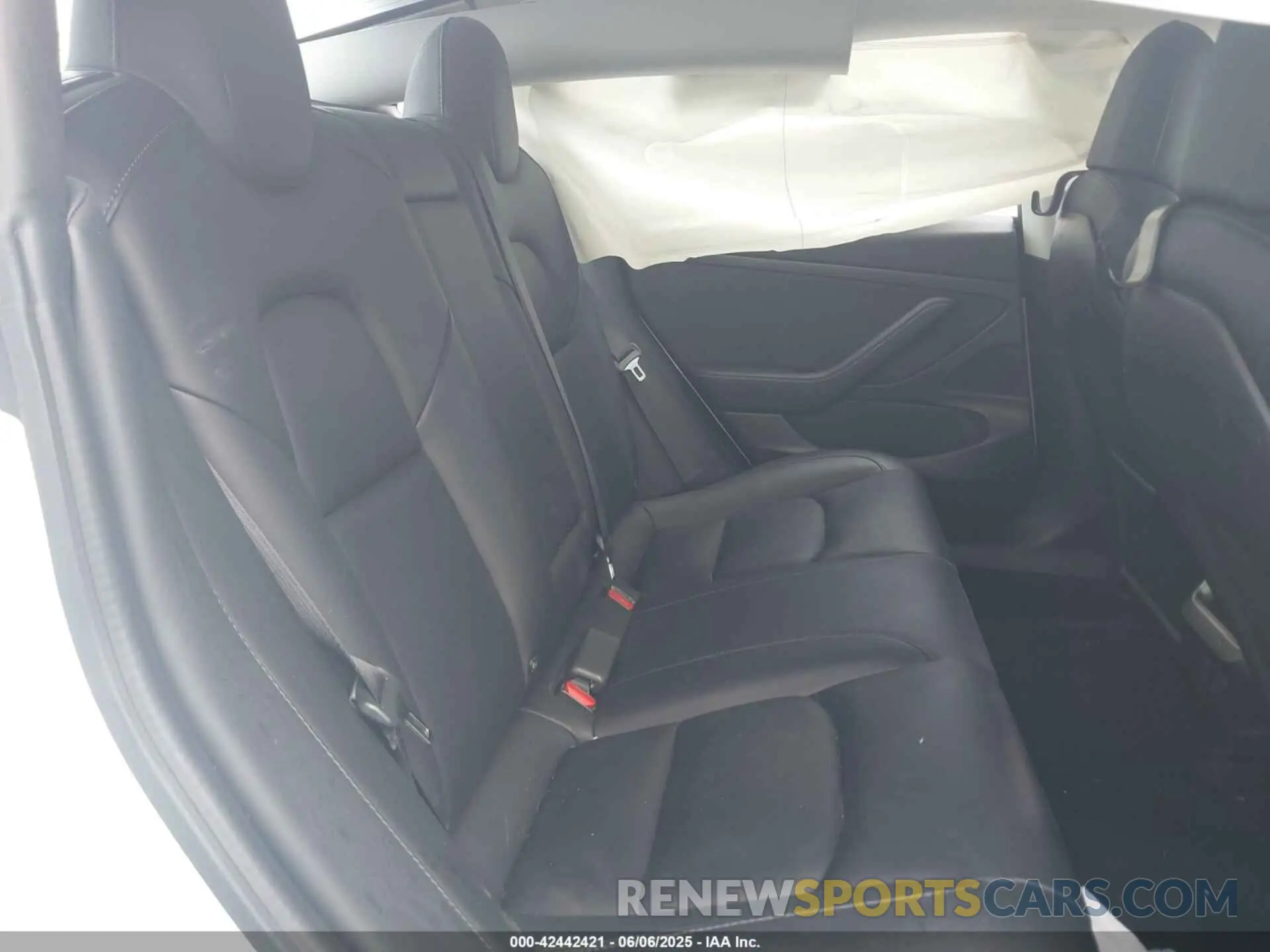8 Photograph of a damaged car 5YJ3E1EA7LF736977 TESLA MODEL 3 2020