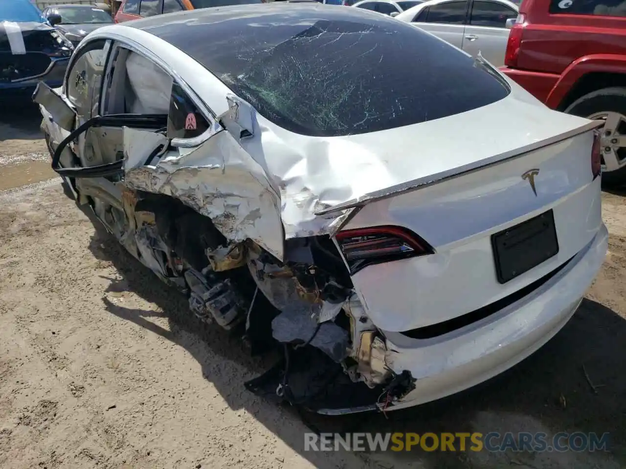 3 Photograph of a damaged car 5YJ3E1EA7LF737031 TESLA MODEL 3 2020