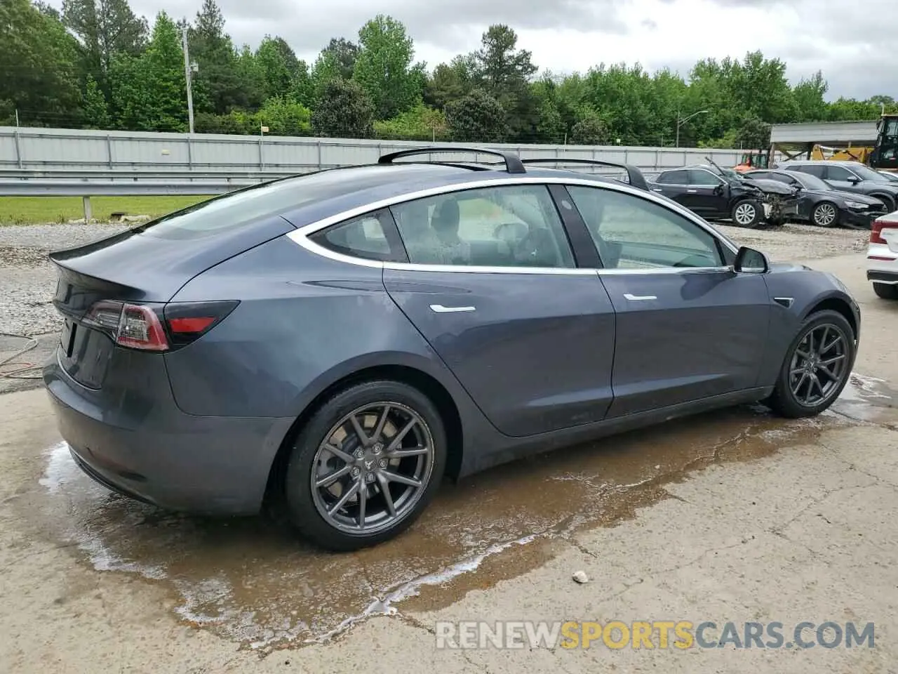 3 Photograph of a damaged car 5YJ3E1EA7LF745601 TESLA MODEL 3 2020