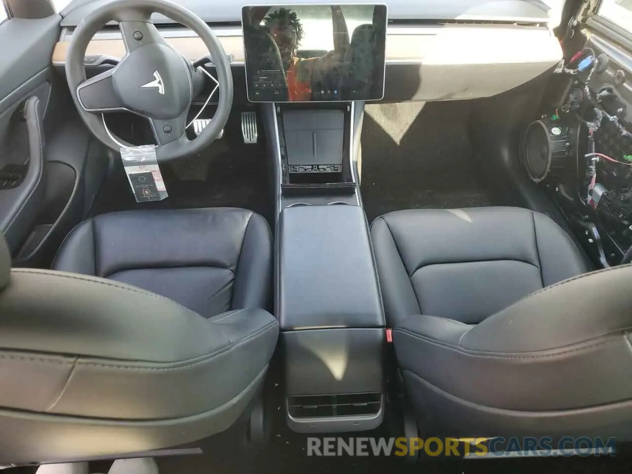 8 Photograph of a damaged car 5YJ3E1EA7LF785533 TESLA MODEL 3 2020
