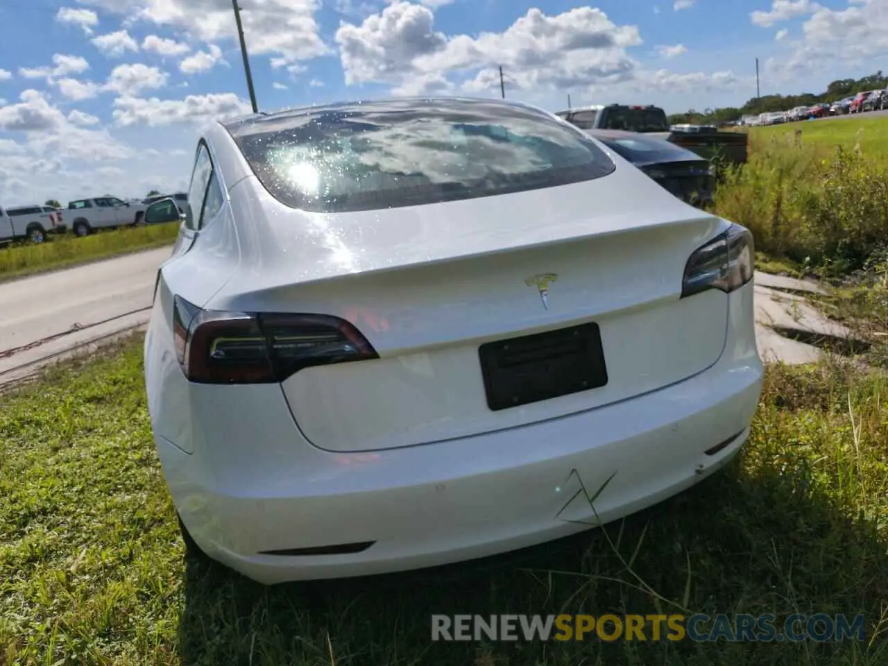 6 Photograph of a damaged car 5YJ3E1EA7LF792708 TESLA MODEL 3 2020