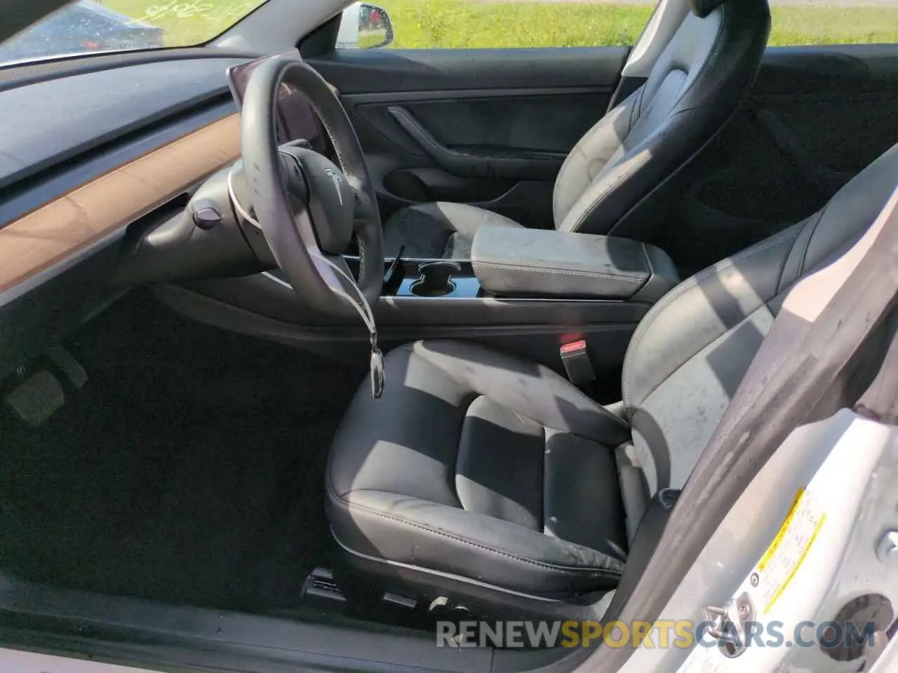 7 Photograph of a damaged car 5YJ3E1EA7LF792708 TESLA MODEL 3 2020