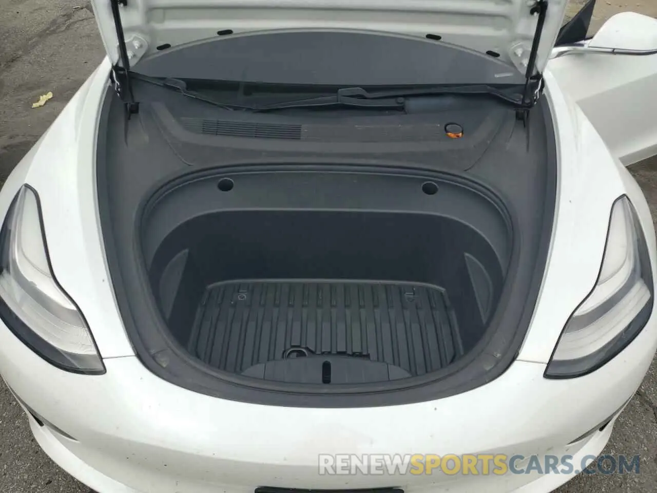 11 Photograph of a damaged car 5YJ3E1EA7LF797293 TESLA MODEL 3 2020