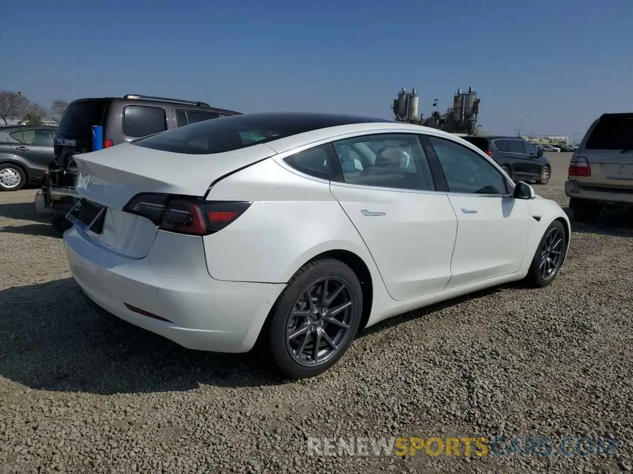 3 Photograph of a damaged car 5YJ3E1EA7LF799612 TESLA MODEL 3 2020