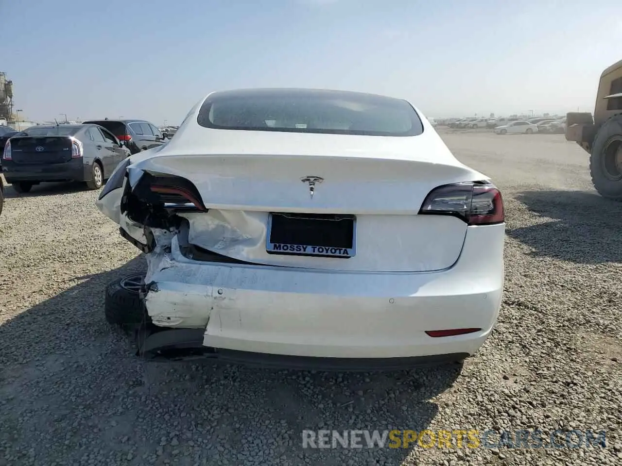 6 Photograph of a damaged car 5YJ3E1EA7LF799612 TESLA MODEL 3 2020