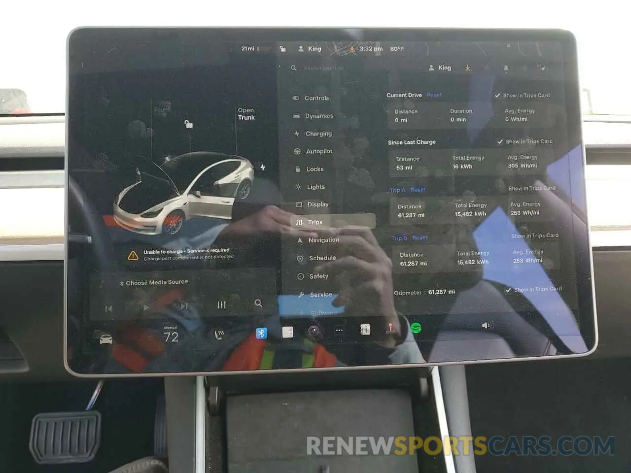 9 Photograph of a damaged car 5YJ3E1EA7LF799612 TESLA MODEL 3 2020
