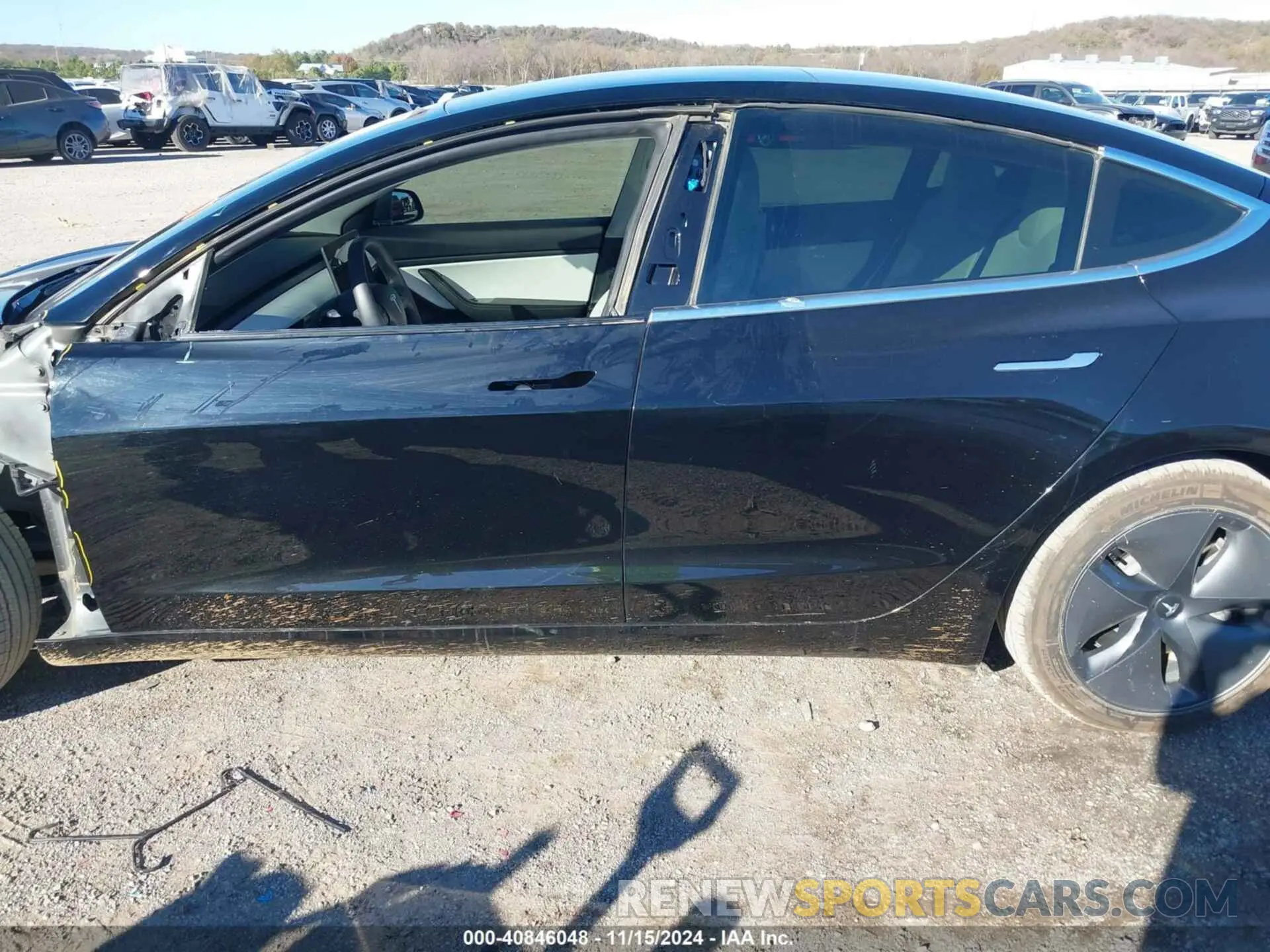 15 Photograph of a damaged car 5YJ3E1EA7LF802492 TESLA MODEL 3 2020