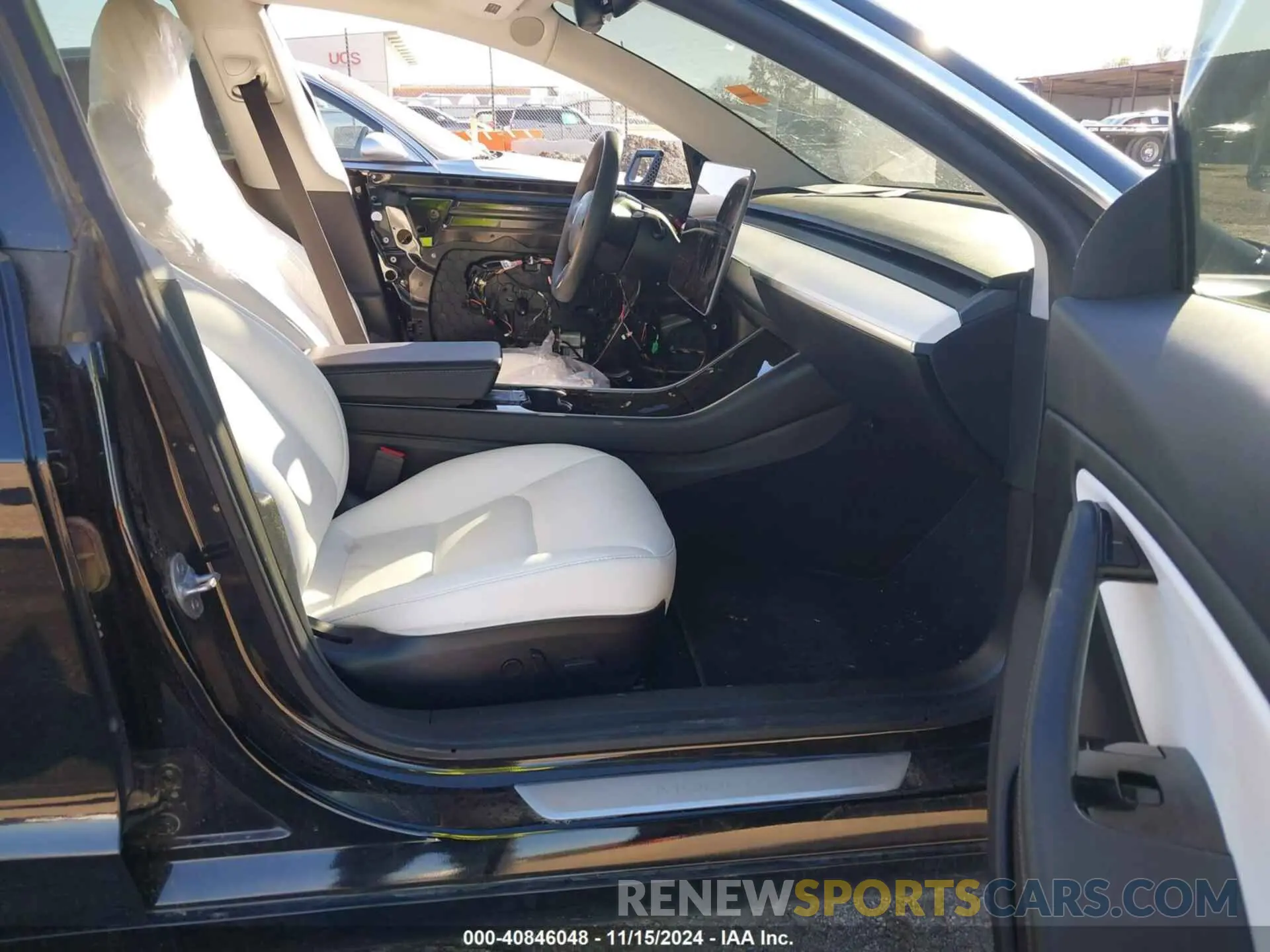 5 Photograph of a damaged car 5YJ3E1EA7LF802492 TESLA MODEL 3 2020