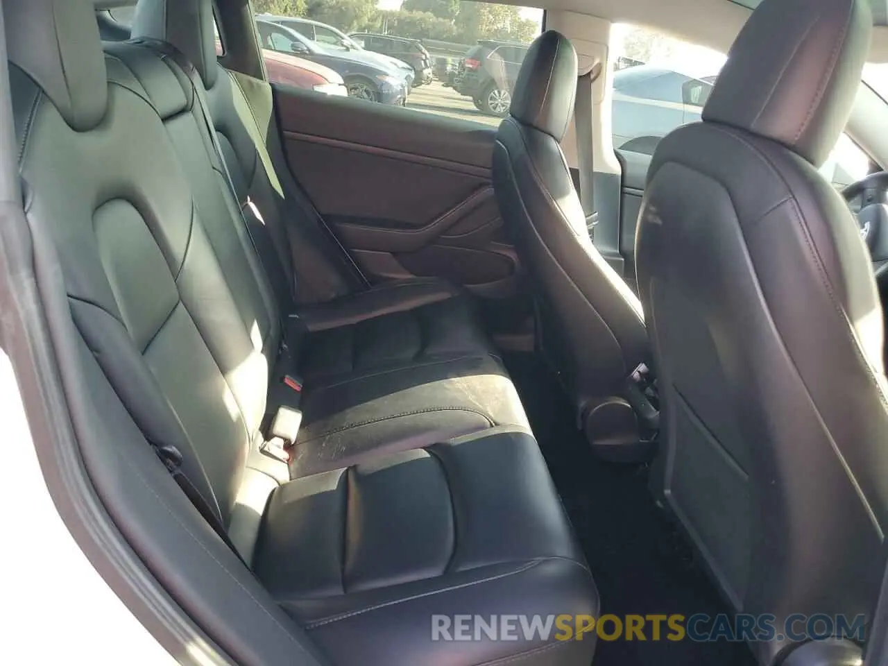 10 Photograph of a damaged car 5YJ3E1EA7LF803996 TESLA MODEL 3 2020