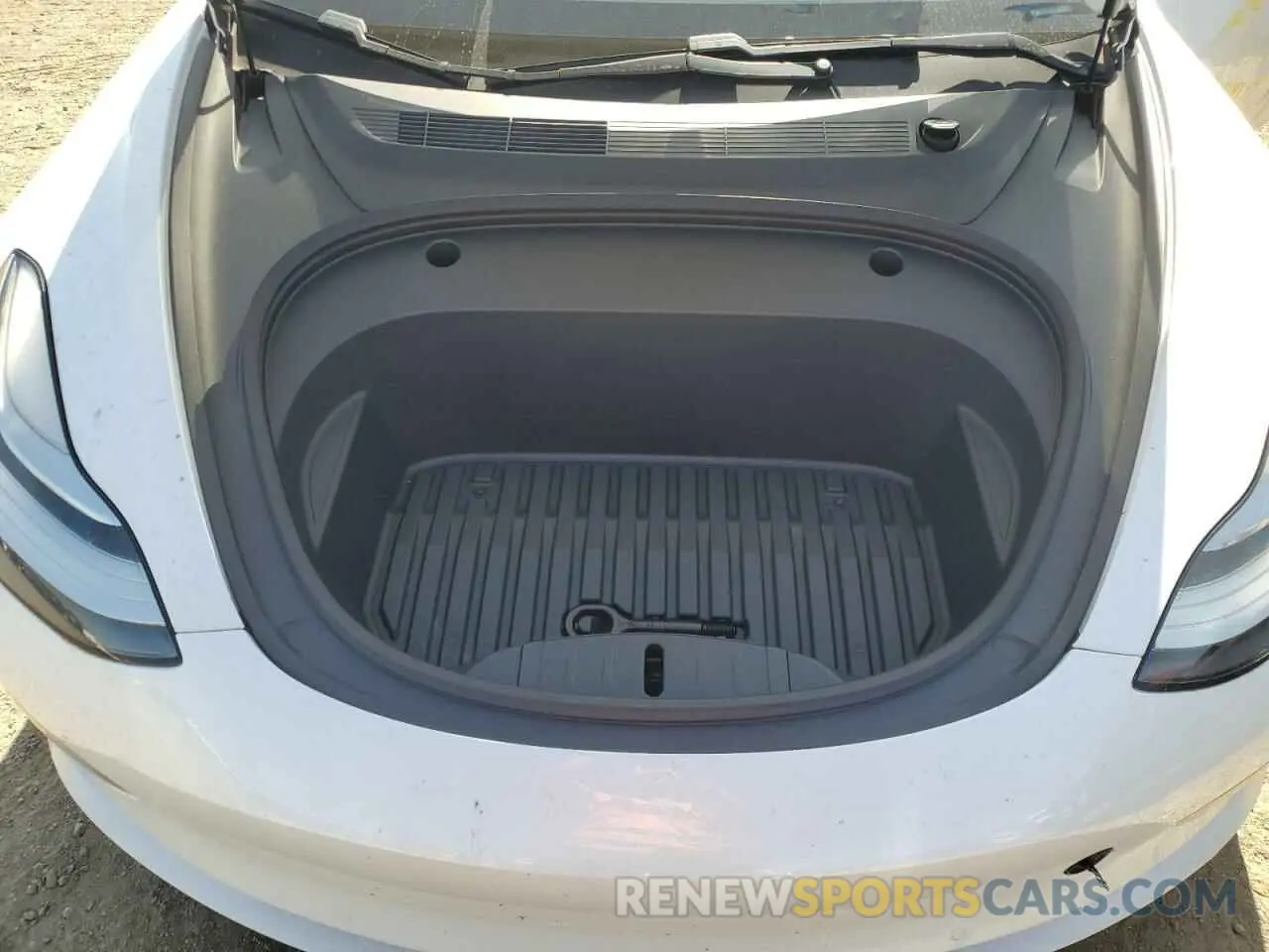 11 Photograph of a damaged car 5YJ3E1EA7LF805859 TESLA MODEL 3 2020