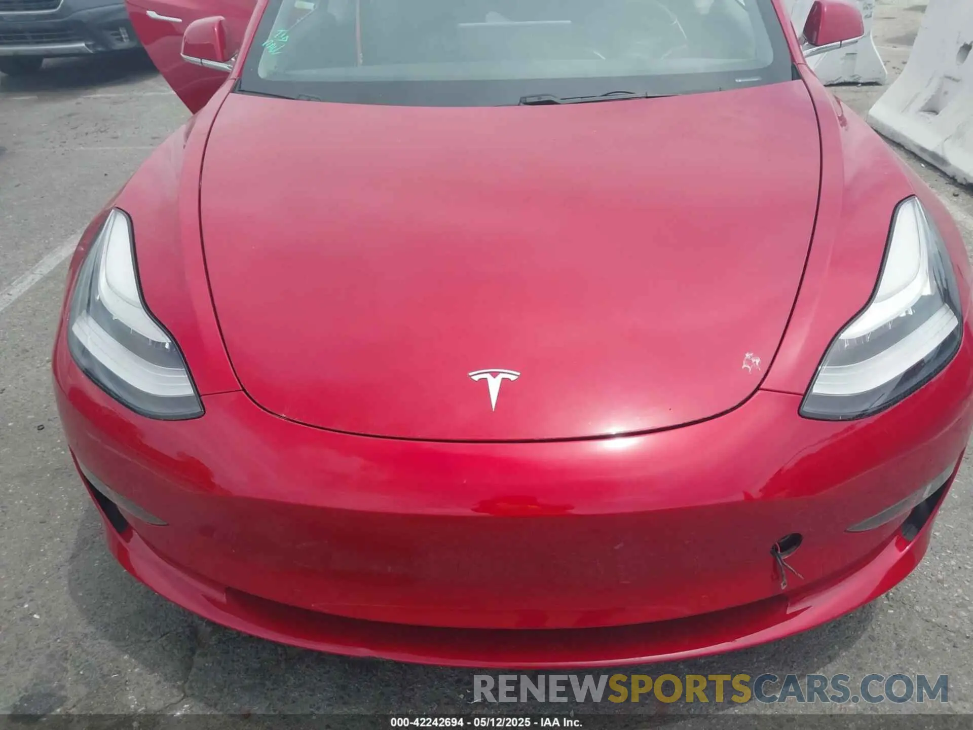 10 Photograph of a damaged car 5YJ3E1EA7LF806266 TESLA MODEL 3 2020