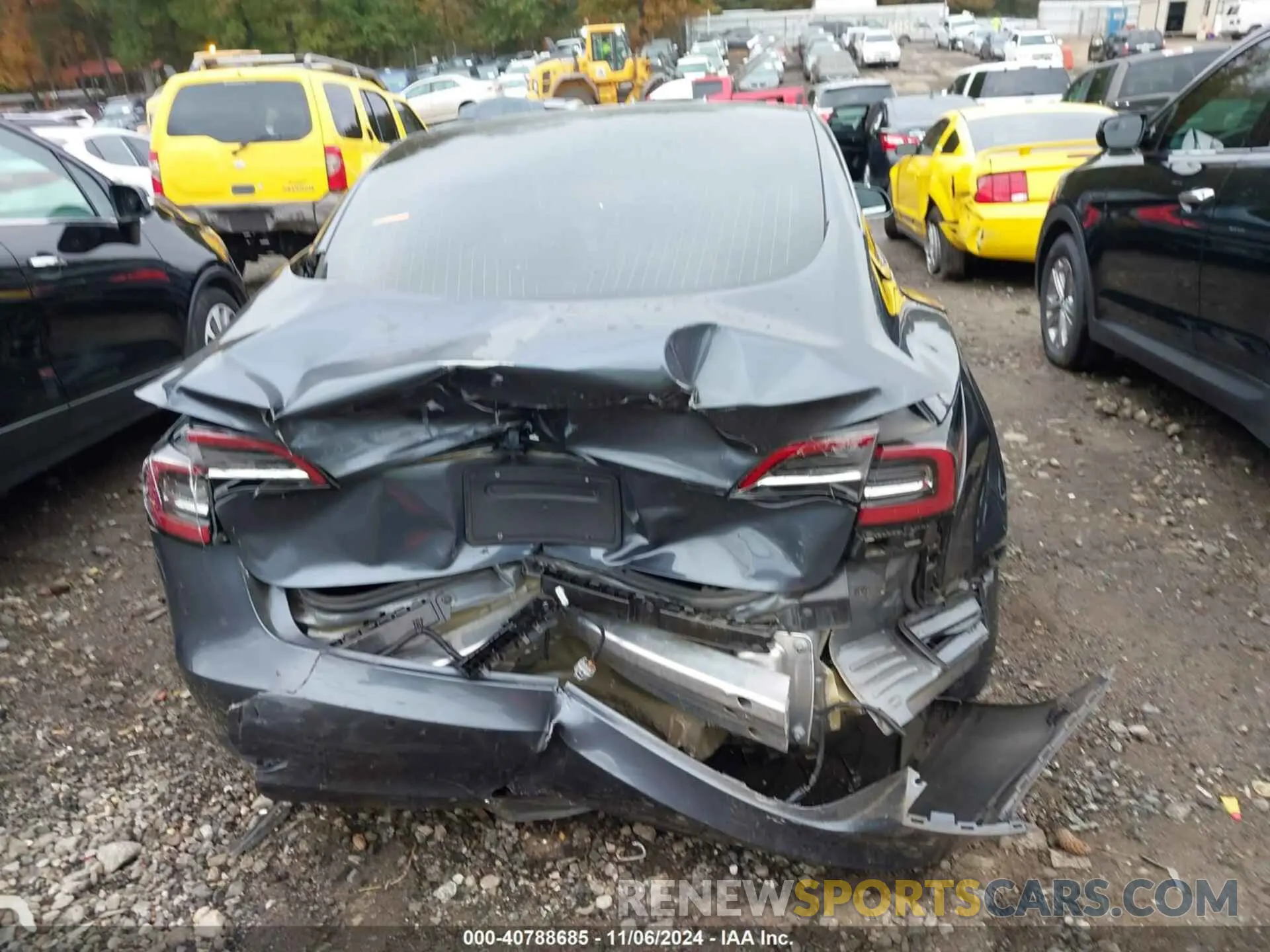 15 Photograph of a damaged car 5YJ3E1EA8LF495785 TESLA MODEL 3 2020
