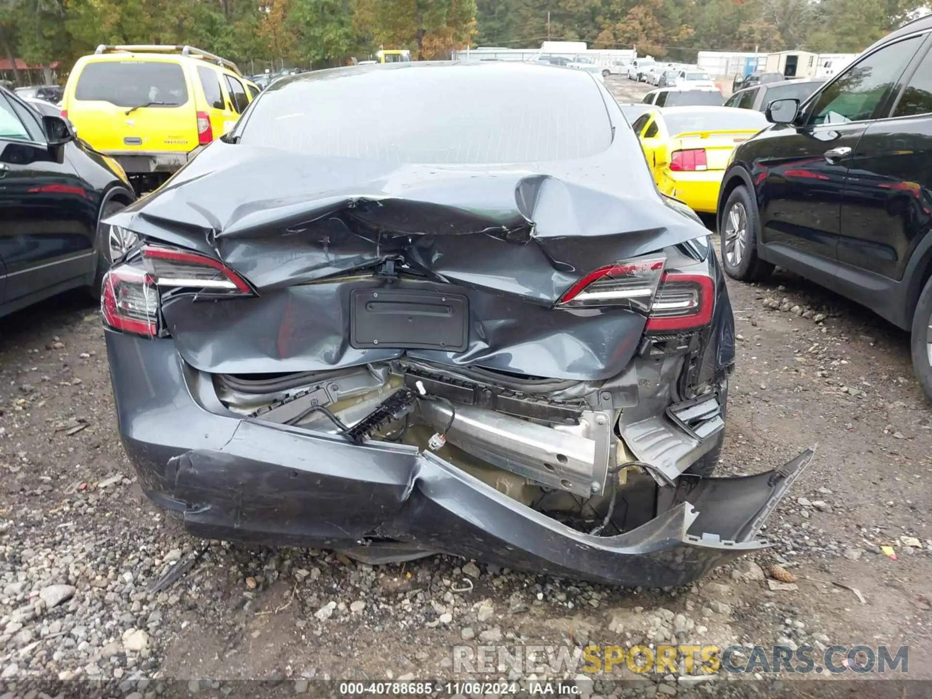 18 Photograph of a damaged car 5YJ3E1EA8LF495785 TESLA MODEL 3 2020