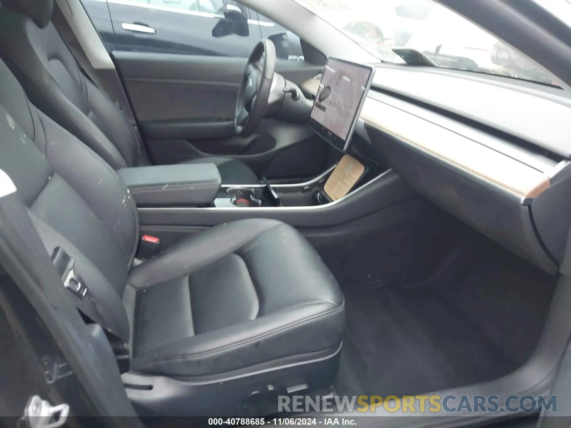 5 Photograph of a damaged car 5YJ3E1EA8LF495785 TESLA MODEL 3 2020
