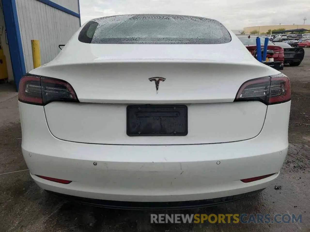 6 Photograph of a damaged car 5YJ3E1EA8LF591111 TESLA MODEL 3 2020