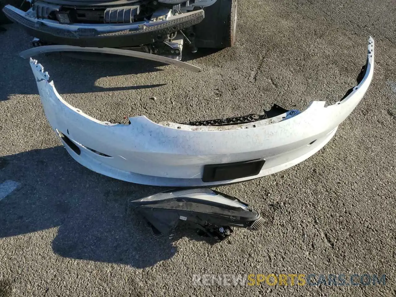 14 Photograph of a damaged car 5YJ3E1EA8LF598351 TESLA MODEL 3 2020