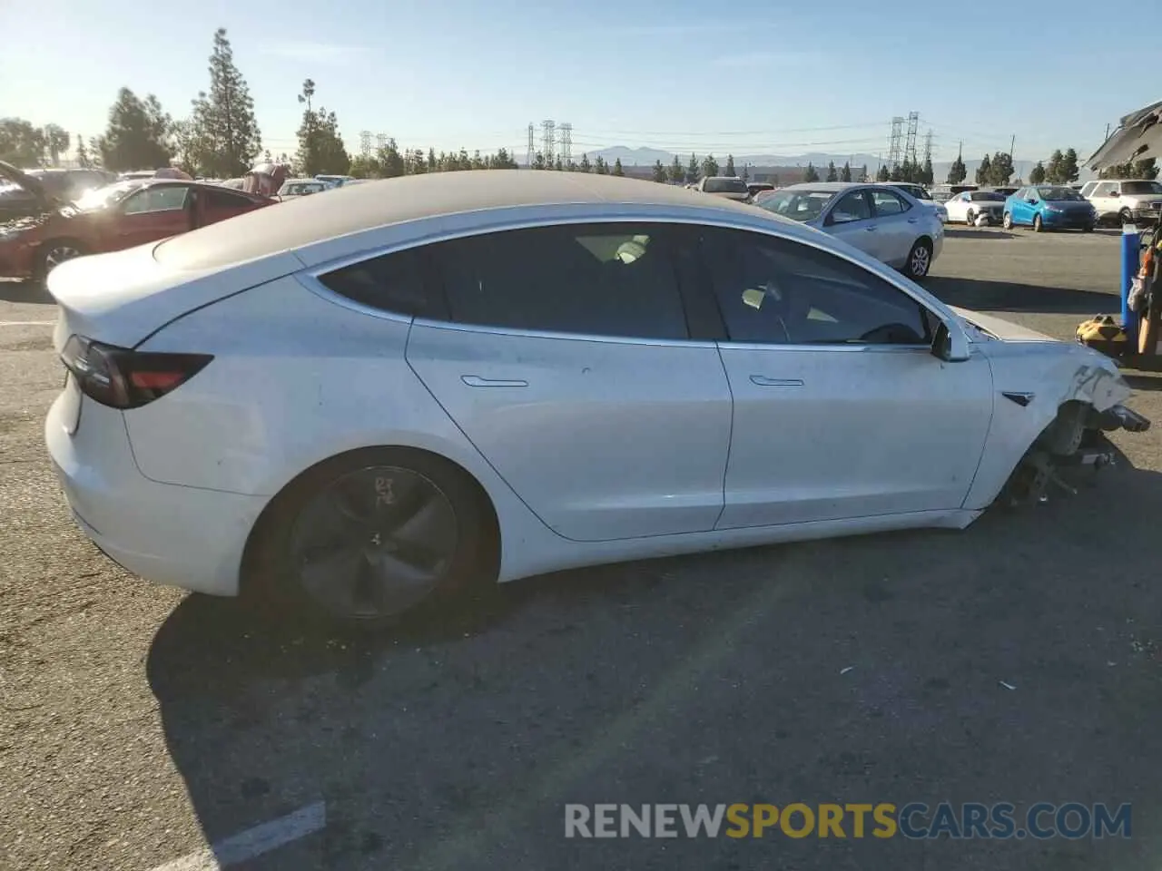 3 Photograph of a damaged car 5YJ3E1EA8LF598351 TESLA MODEL 3 2020