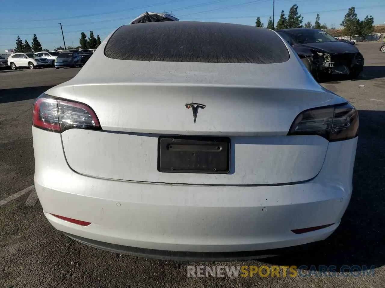 6 Photograph of a damaged car 5YJ3E1EA8LF598351 TESLA MODEL 3 2020