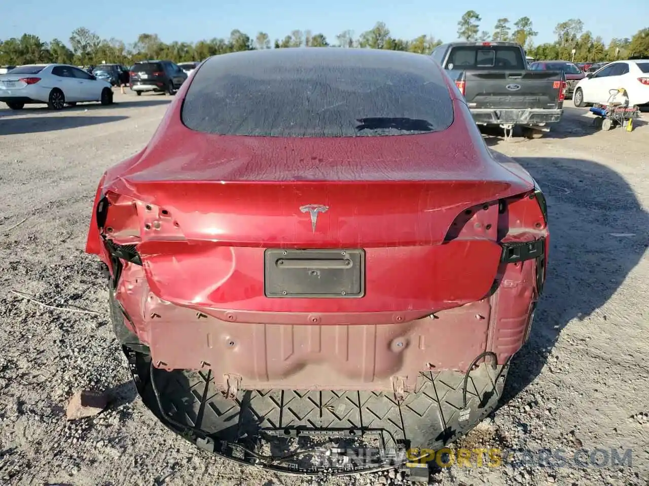 6 Photograph of a damaged car 5YJ3E1EA8LF606562 TESLA MODEL 3 2020