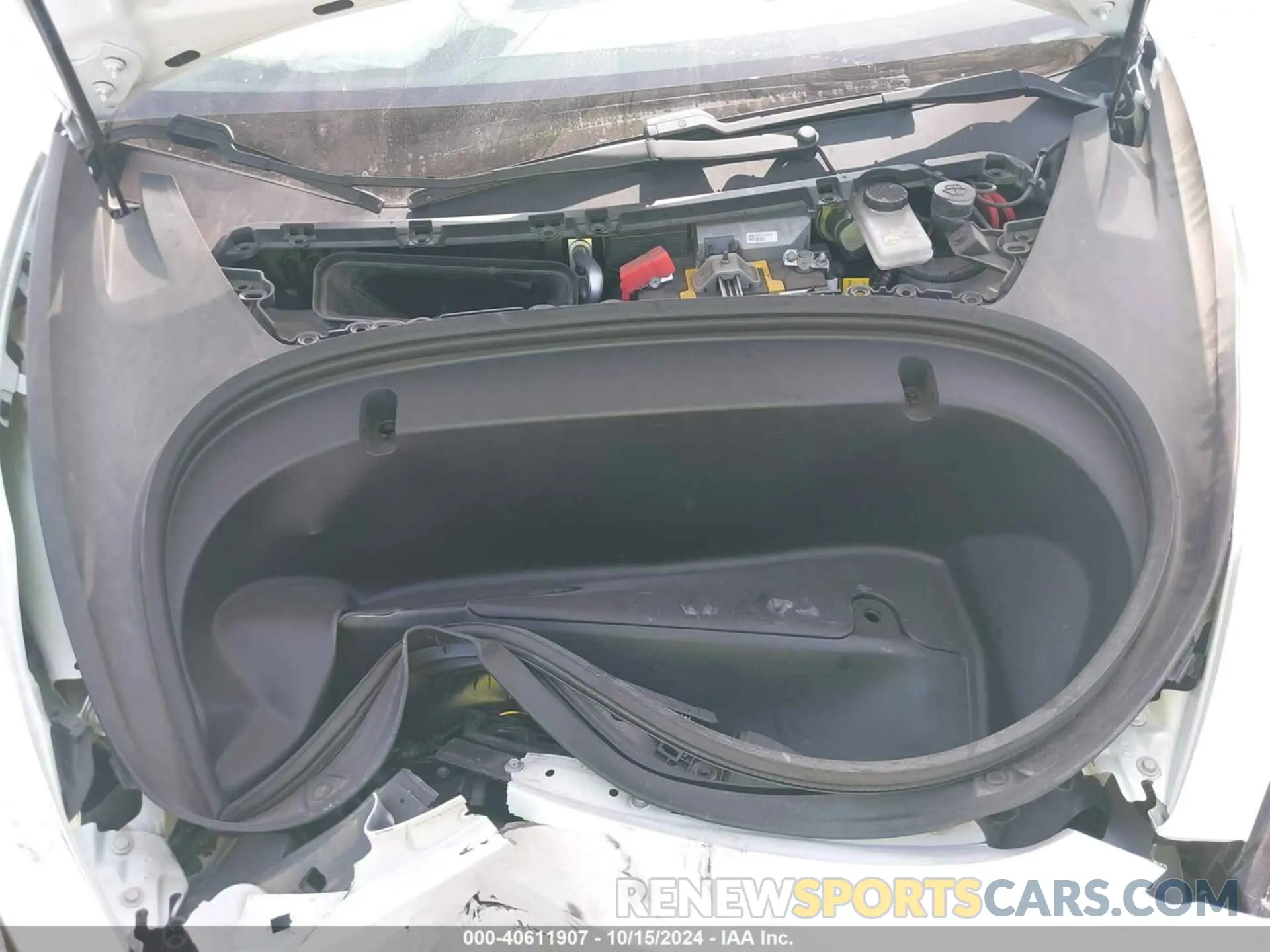 10 Photograph of a damaged car 5YJ3E1EA8LF613060 TESLA MODEL 3 2020