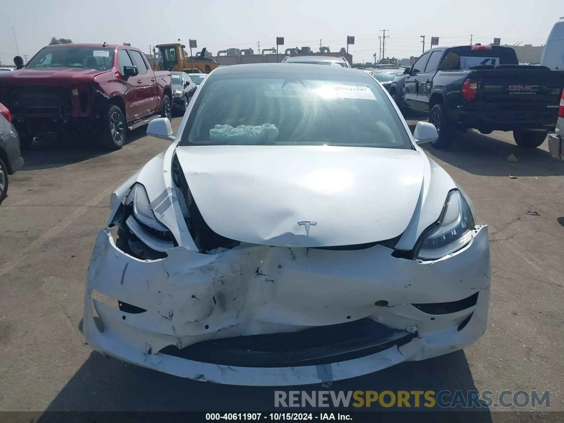 13 Photograph of a damaged car 5YJ3E1EA8LF613060 TESLA MODEL 3 2020