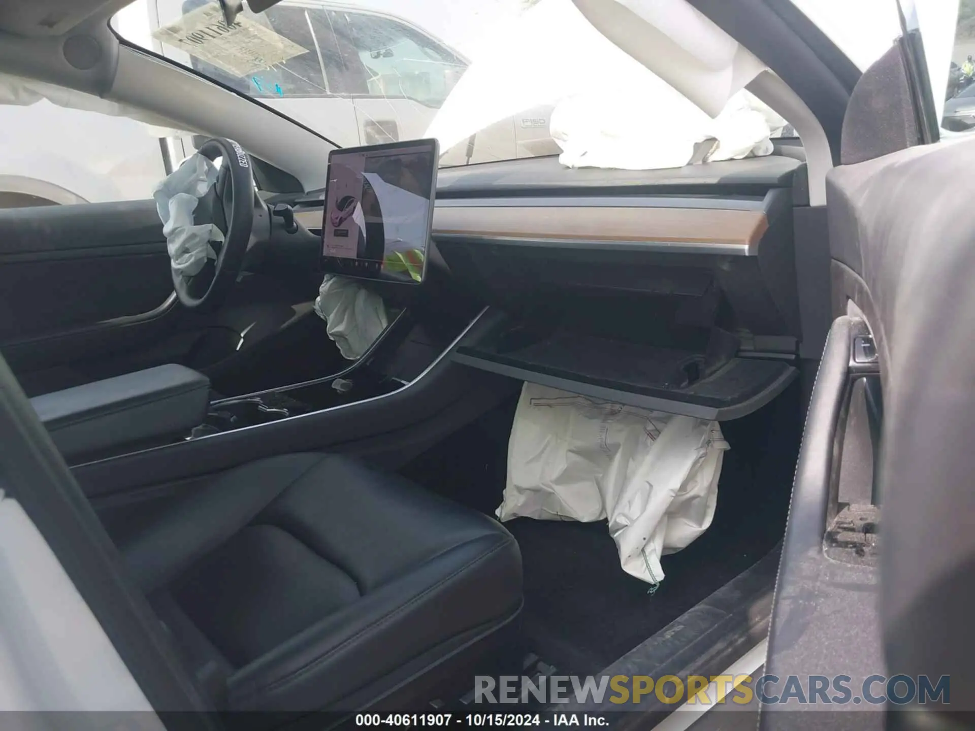 5 Photograph of a damaged car 5YJ3E1EA8LF613060 TESLA MODEL 3 2020