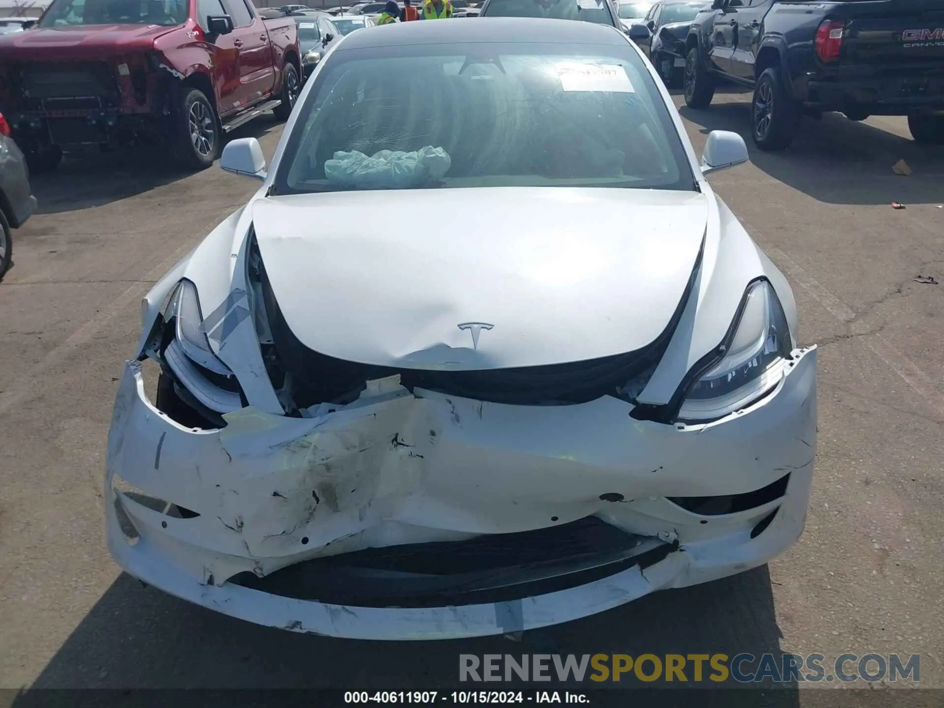 6 Photograph of a damaged car 5YJ3E1EA8LF613060 TESLA MODEL 3 2020