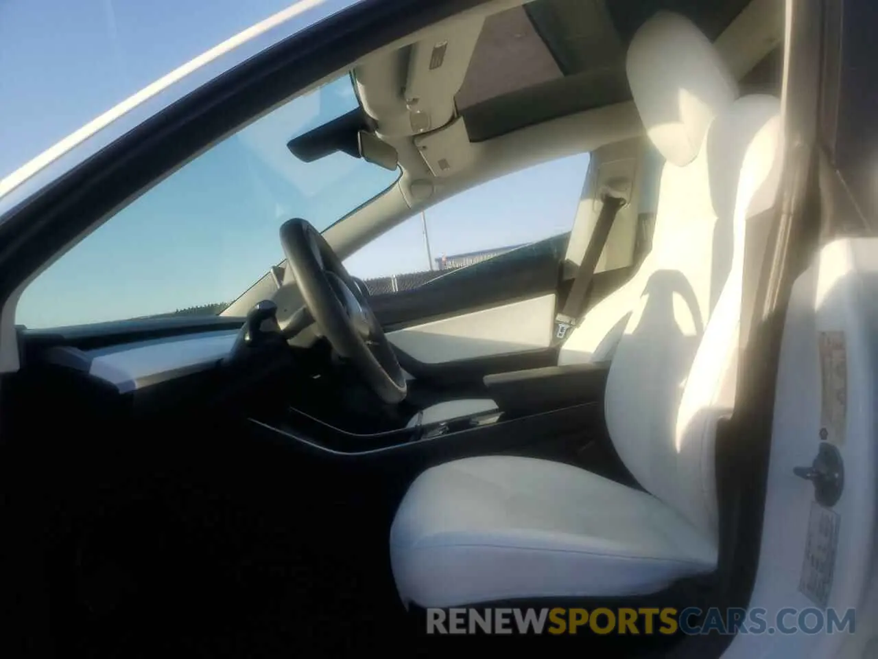 7 Photograph of a damaged car 5YJ3E1EA8LF615956 TESLA MODEL 3 2020