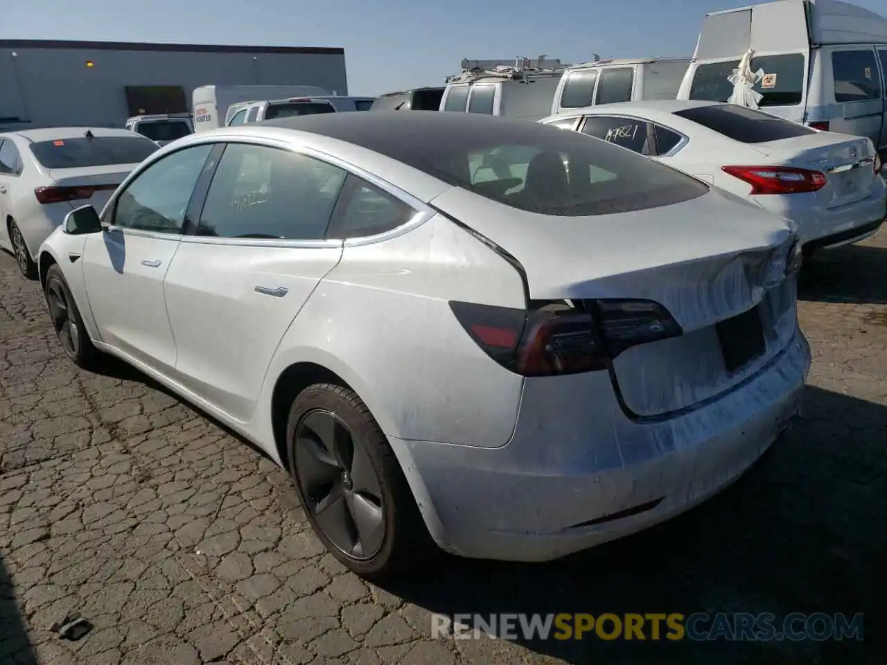 3 Photograph of a damaged car 5YJ3E1EA8LF631350 TESLA MODEL 3 2020