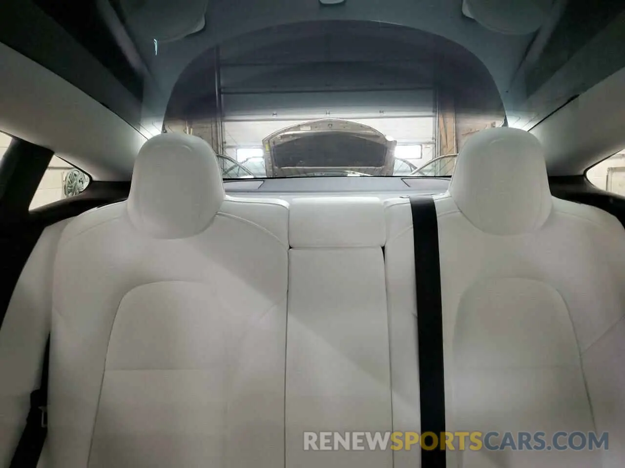 10 Photograph of a damaged car 5YJ3E1EA8LF634927 TESLA MODEL 3 2020