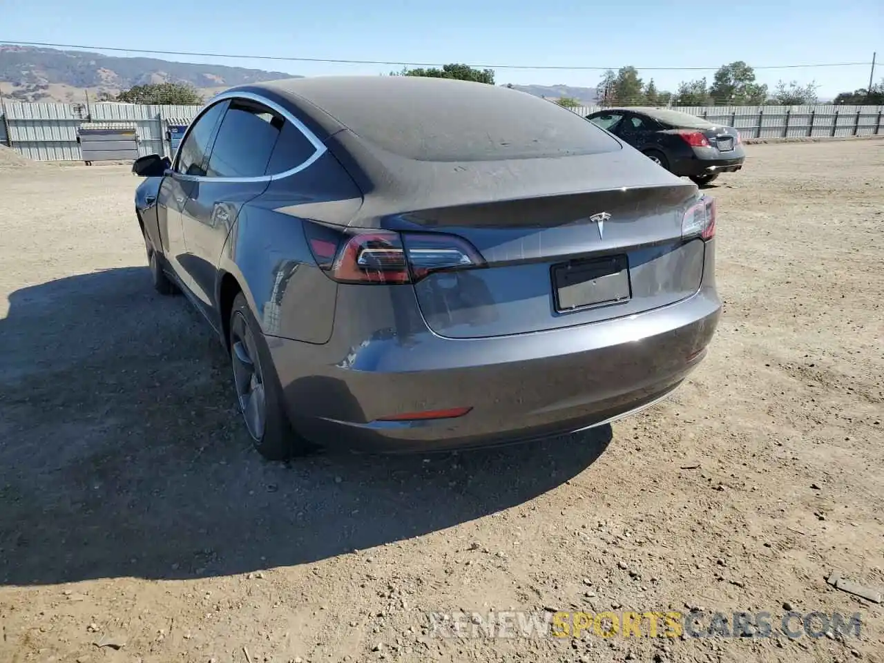 3 Photograph of a damaged car 5YJ3E1EA8LF643952 TESLA MODEL 3 2020