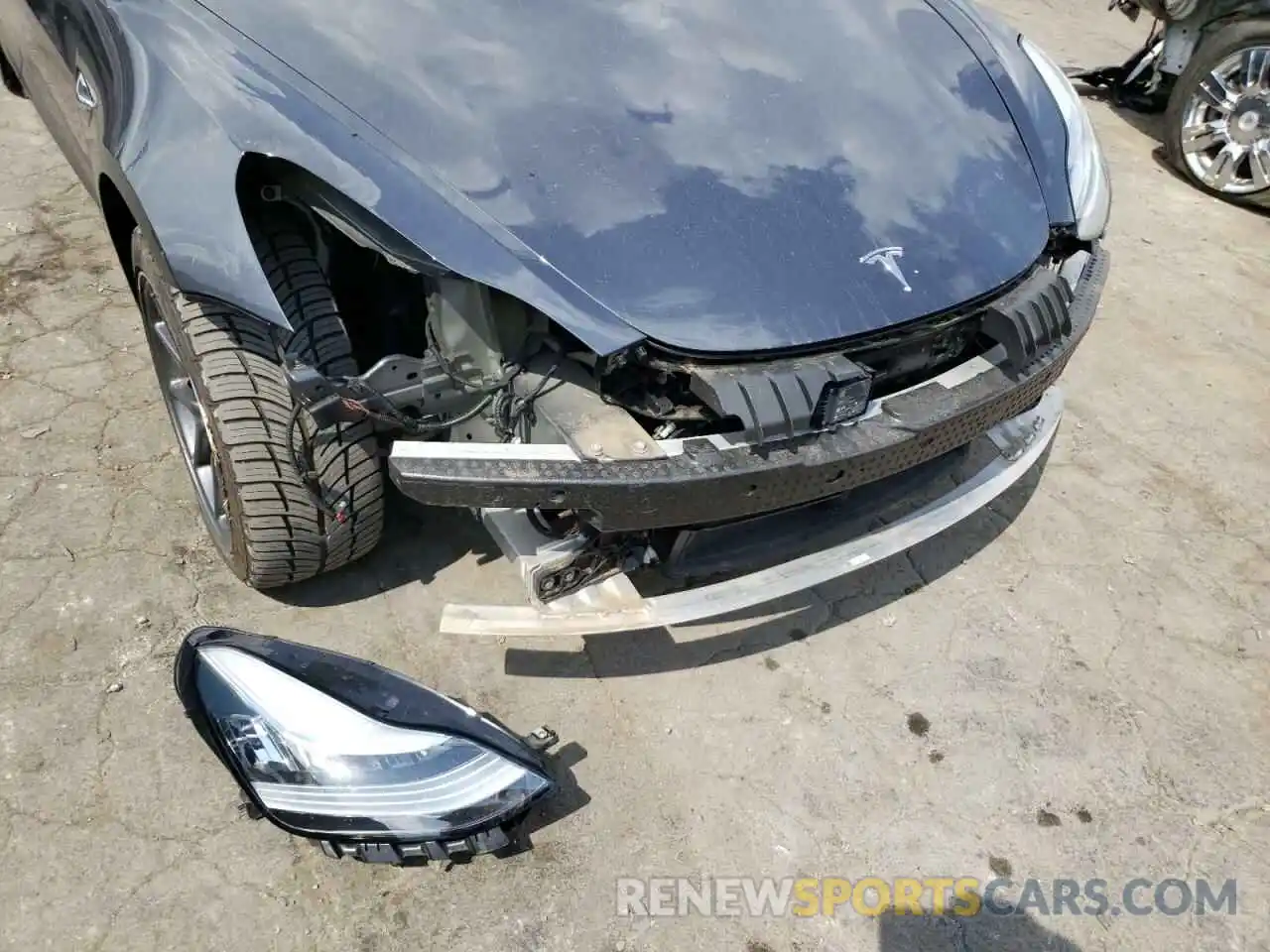 9 Photograph of a damaged car 5YJ3E1EA8LF645913 TESLA MODEL 3 2020