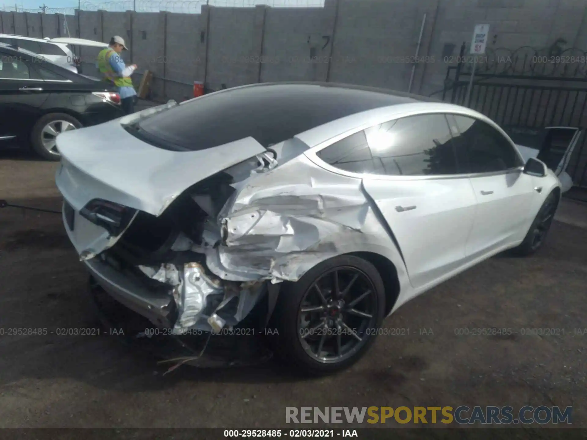 4 Photograph of a damaged car 5YJ3E1EA8LF660704 TESLA MODEL 3 2020