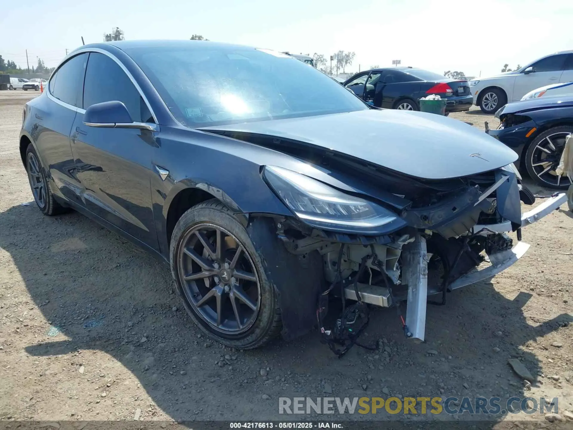 1 Photograph of a damaged car 5YJ3E1EA8LF662212 TESLA MODEL 3 2020