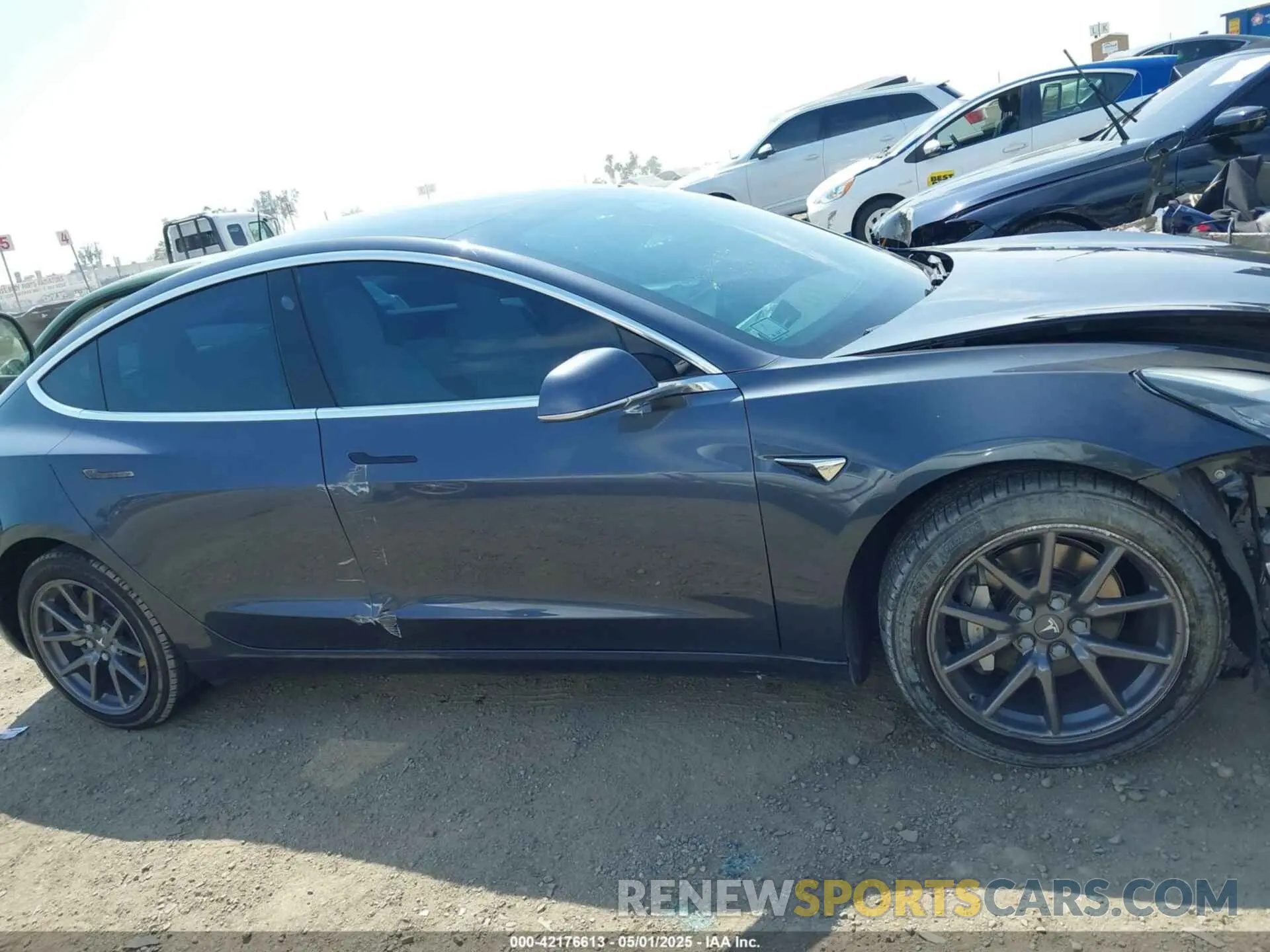 14 Photograph of a damaged car 5YJ3E1EA8LF662212 TESLA MODEL 3 2020