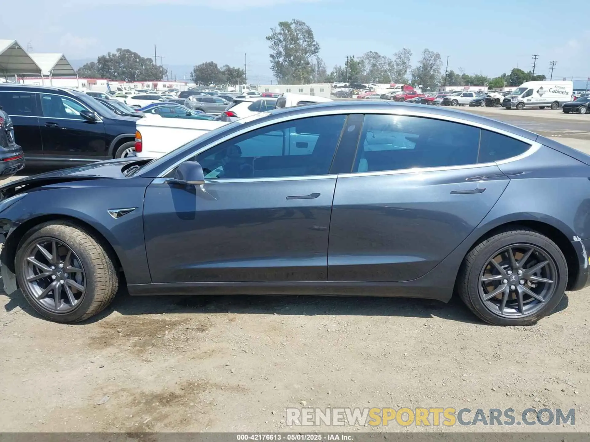 15 Photograph of a damaged car 5YJ3E1EA8LF662212 TESLA MODEL 3 2020