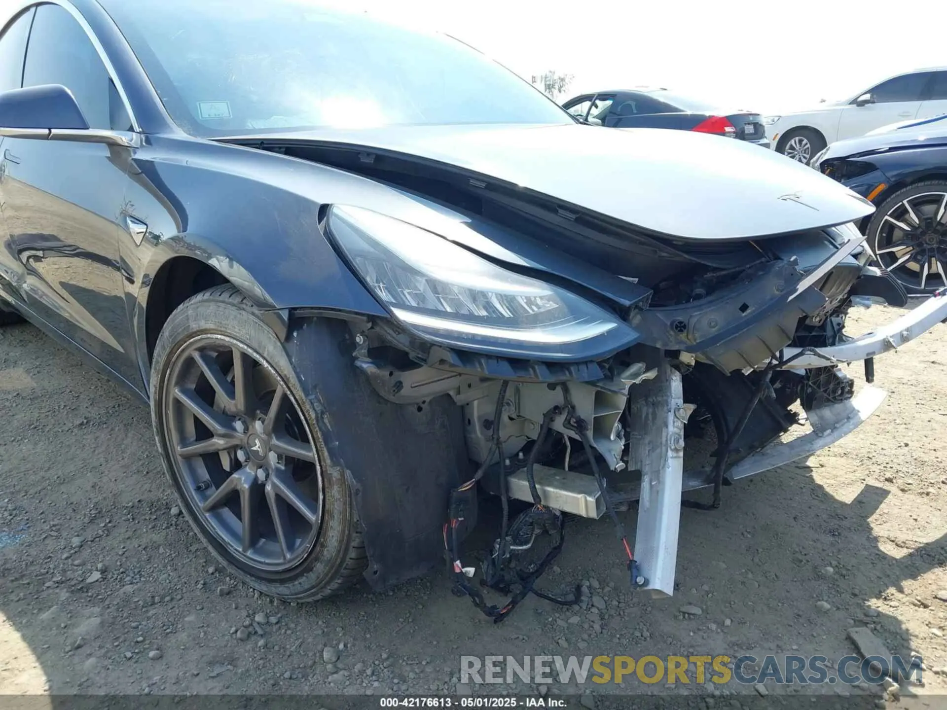 20 Photograph of a damaged car 5YJ3E1EA8LF662212 TESLA MODEL 3 2020