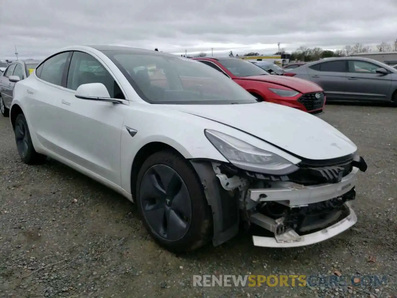 4 Photograph of a damaged car 5YJ3E1EA8LF706323 TESLA MODEL 3 2020