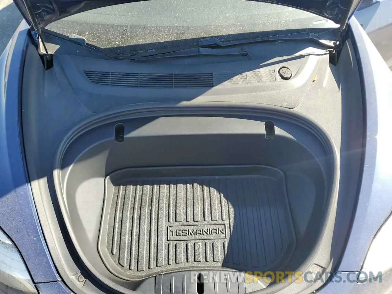 11 Photograph of a damaged car 5YJ3E1EA8LF708900 TESLA MODEL 3 2020