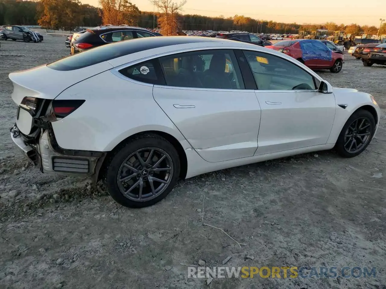 3 Photograph of a damaged car 5YJ3E1EA8LF740567 TESLA MODEL 3 2020