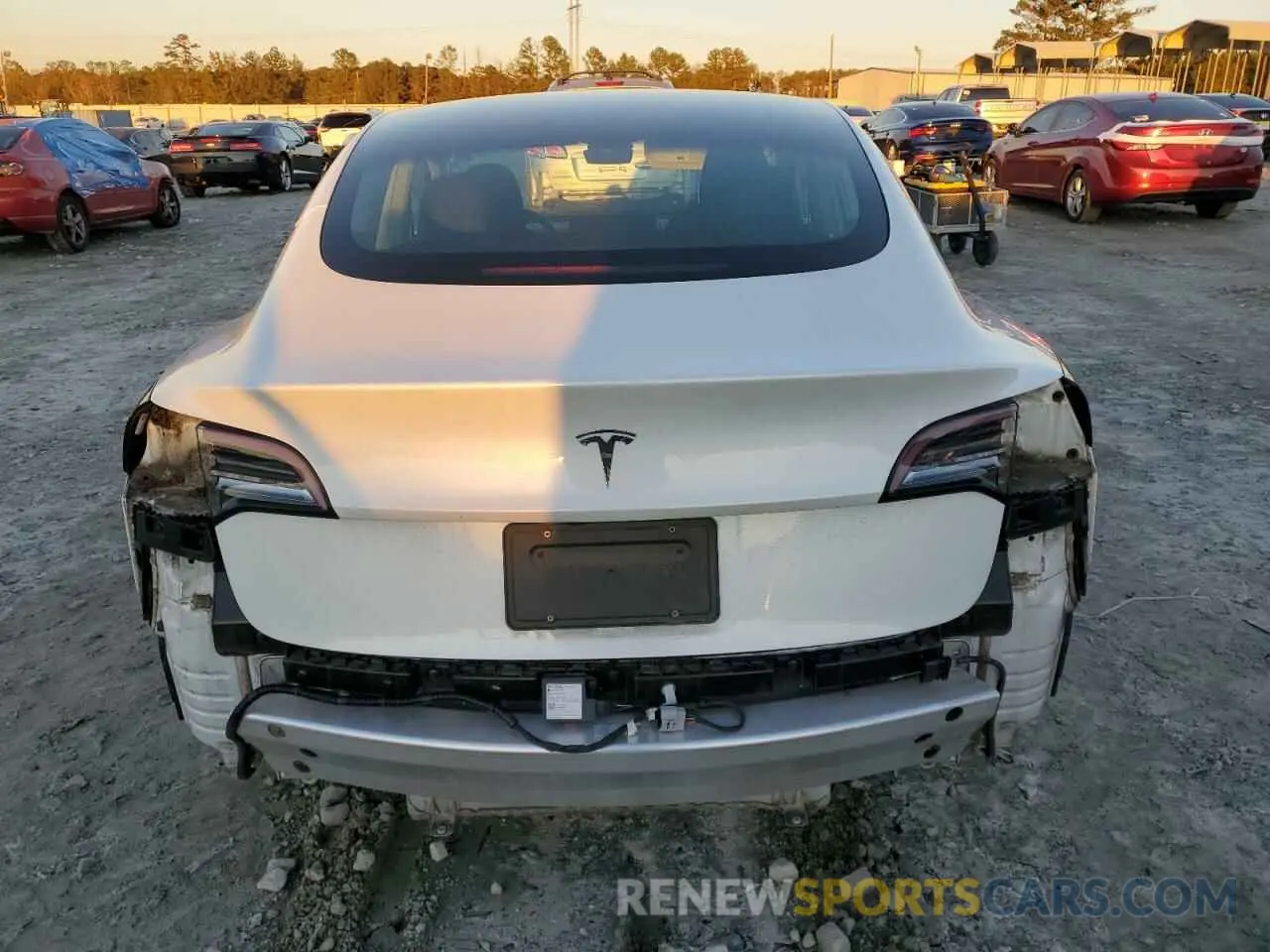 6 Photograph of a damaged car 5YJ3E1EA8LF740567 TESLA MODEL 3 2020
