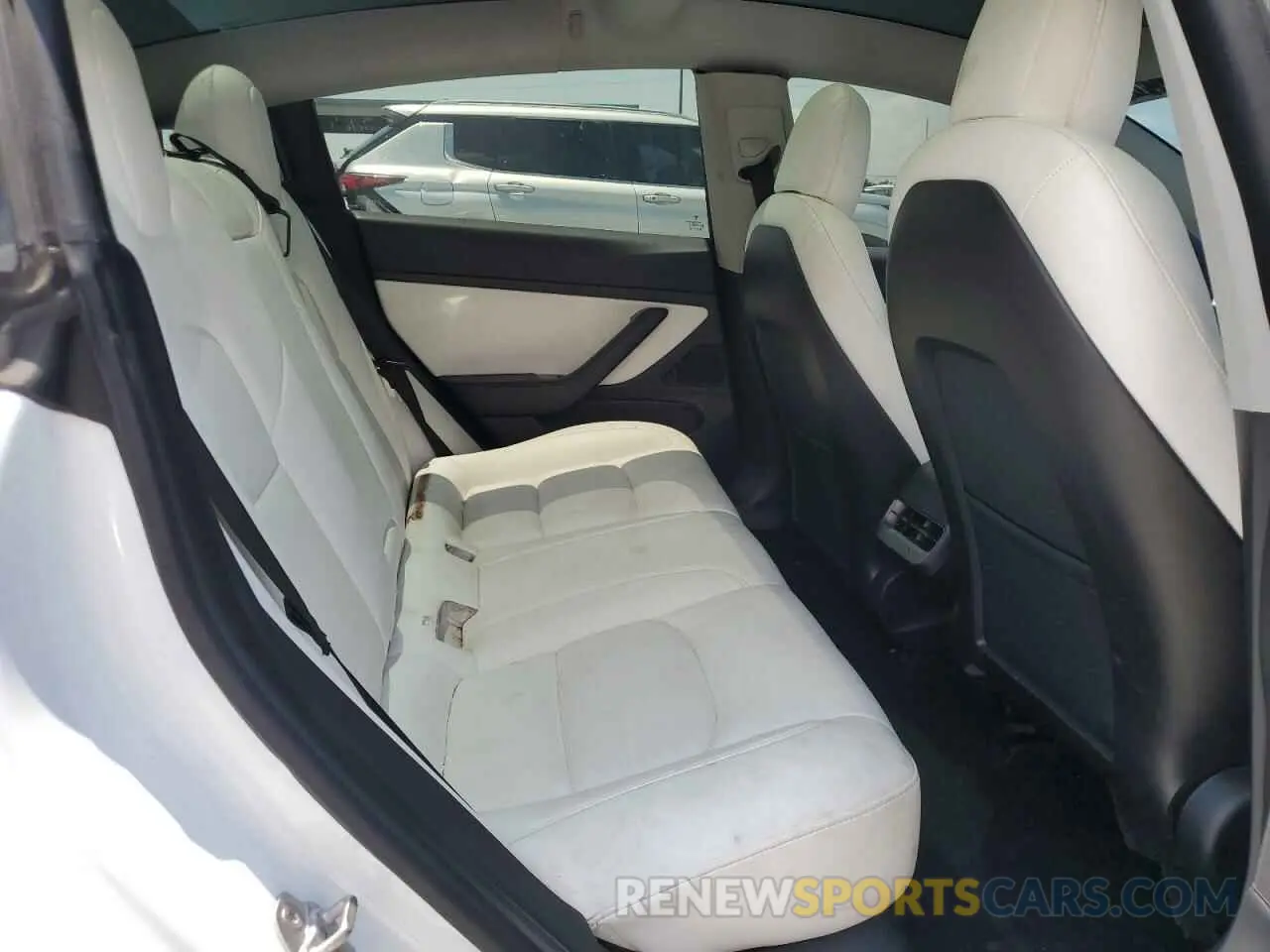 10 Photograph of a damaged car 5YJ3E1EA8LF741041 TESLA MODEL 3 2020