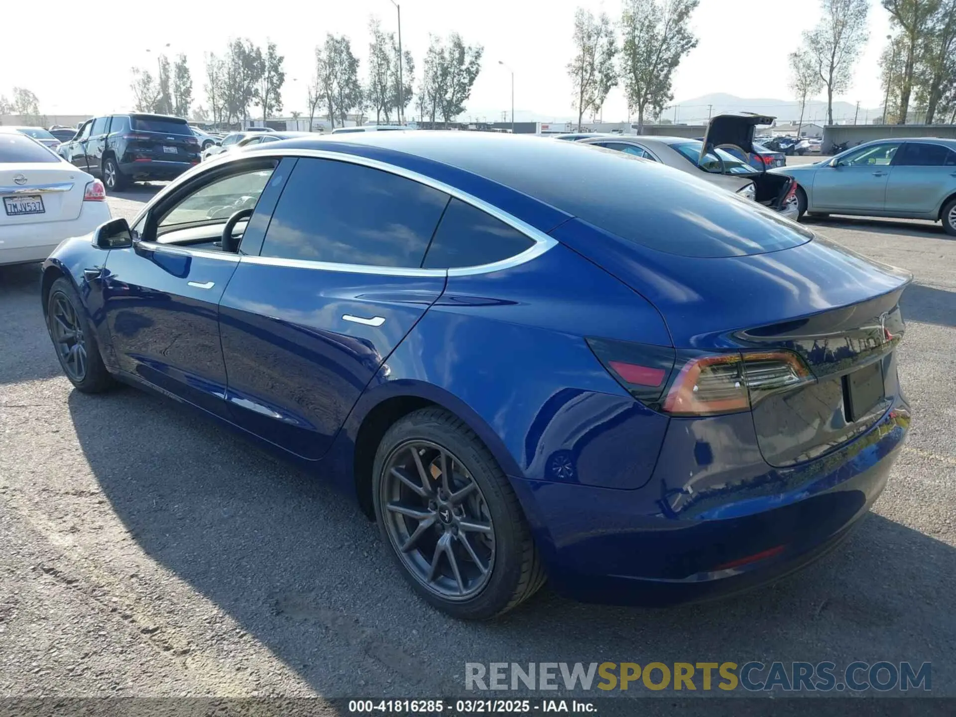3 Photograph of a damaged car 5YJ3E1EA8LF785010 TESLA MODEL 3 2020