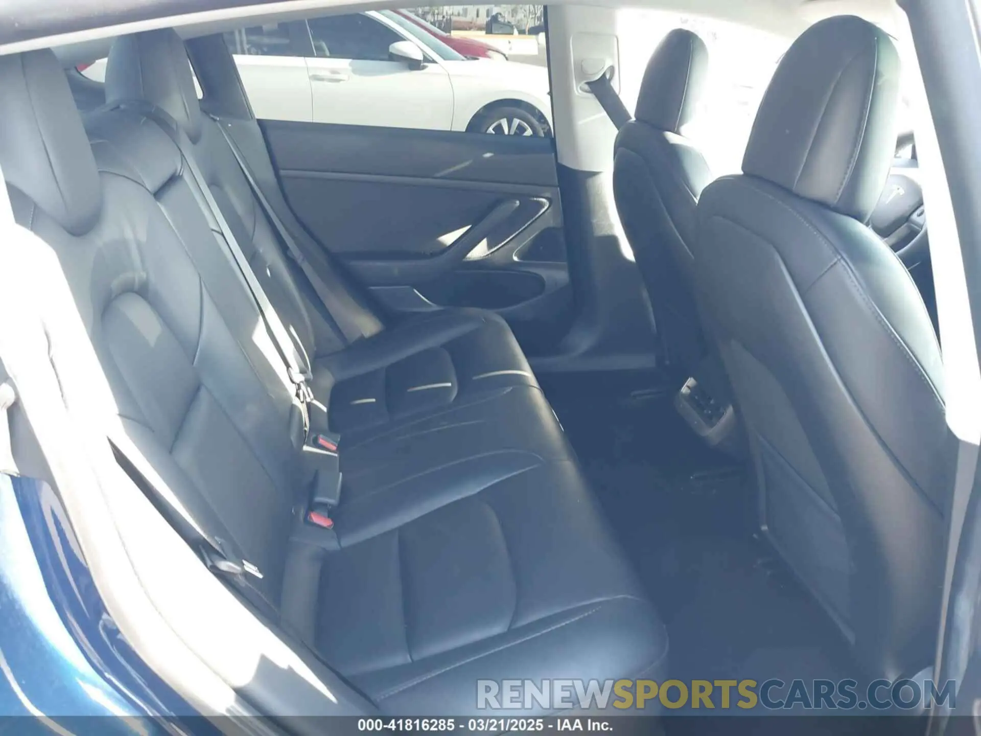 8 Photograph of a damaged car 5YJ3E1EA8LF785010 TESLA MODEL 3 2020