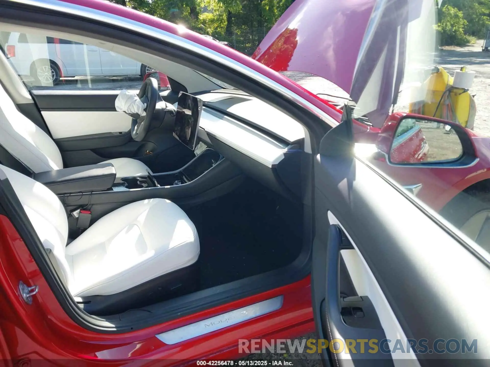 5 Photograph of a damaged car 5YJ3E1EA8LF797688 TESLA MODEL 3 2020