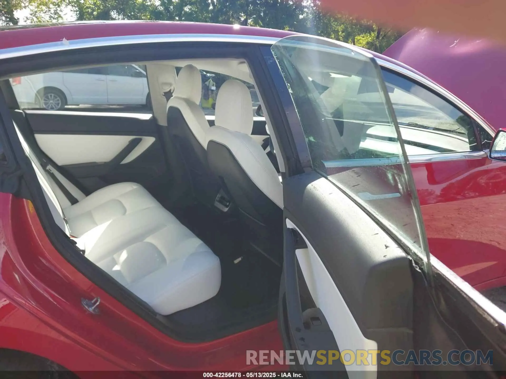 8 Photograph of a damaged car 5YJ3E1EA8LF797688 TESLA MODEL 3 2020
